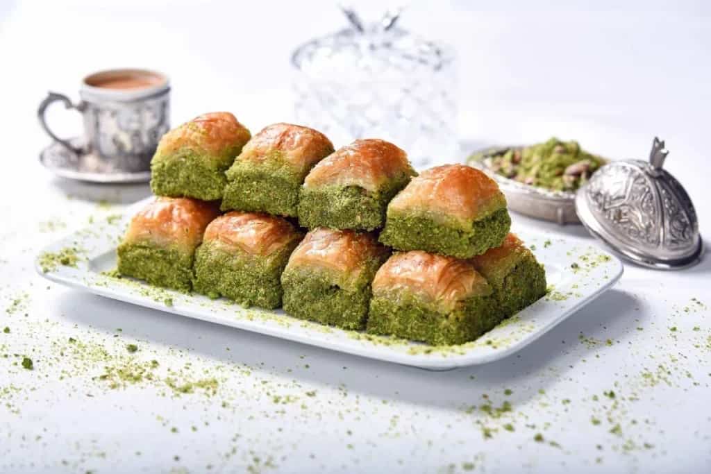 تصویر 3 از باقلوا یزدی با بافت نرم و طعم اصیل سنتی